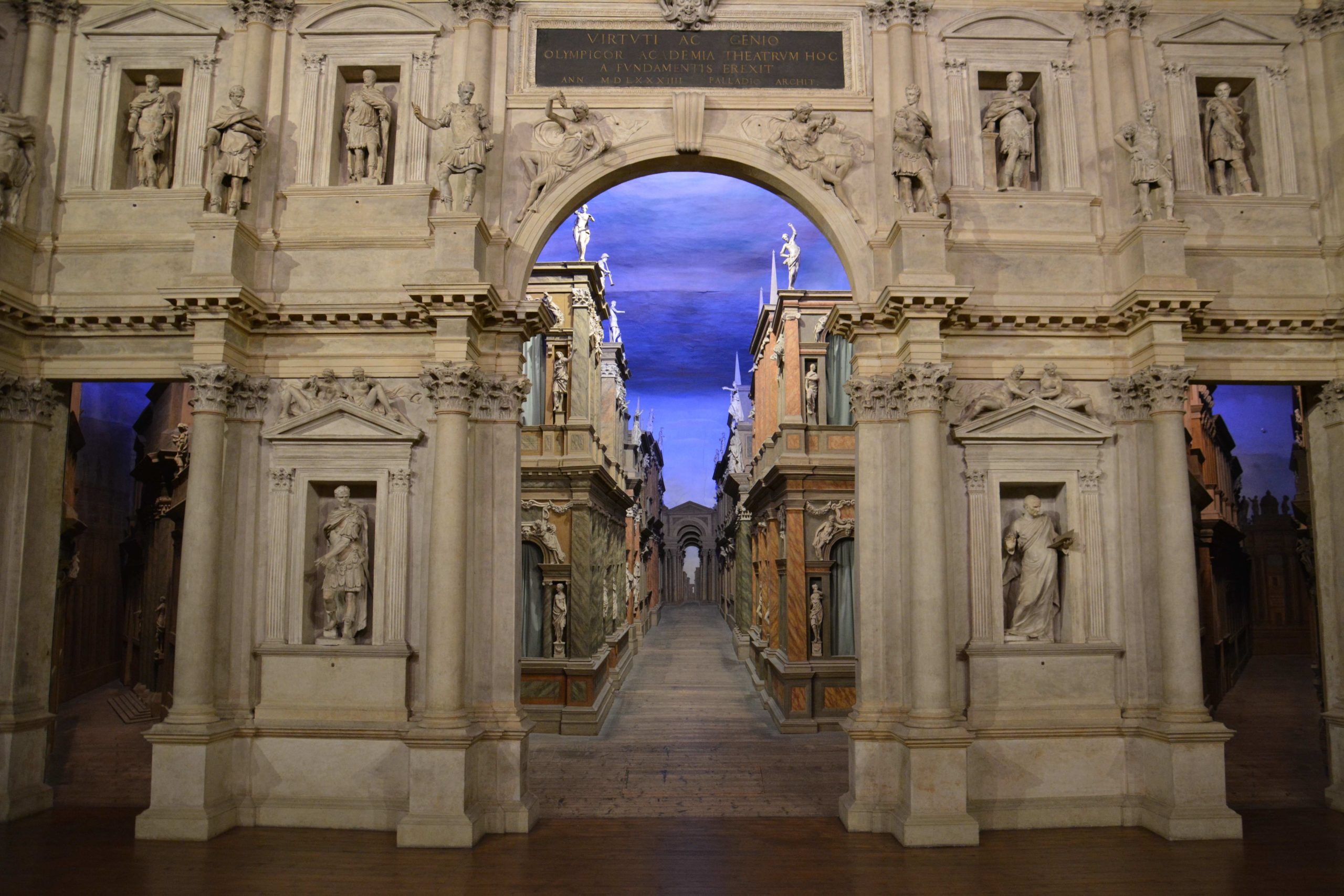 Teatro Olimpico - Visita guidata a Vicenza - Guide turistiche Vicenza